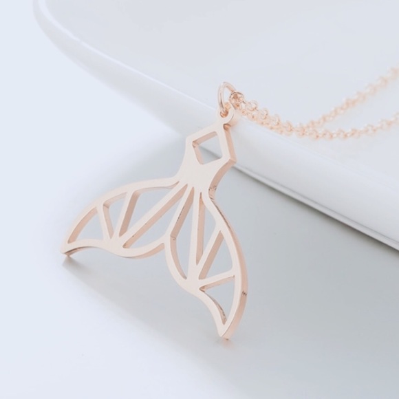 MERMAID TAIL NECKLACE - Picture 2 of 7